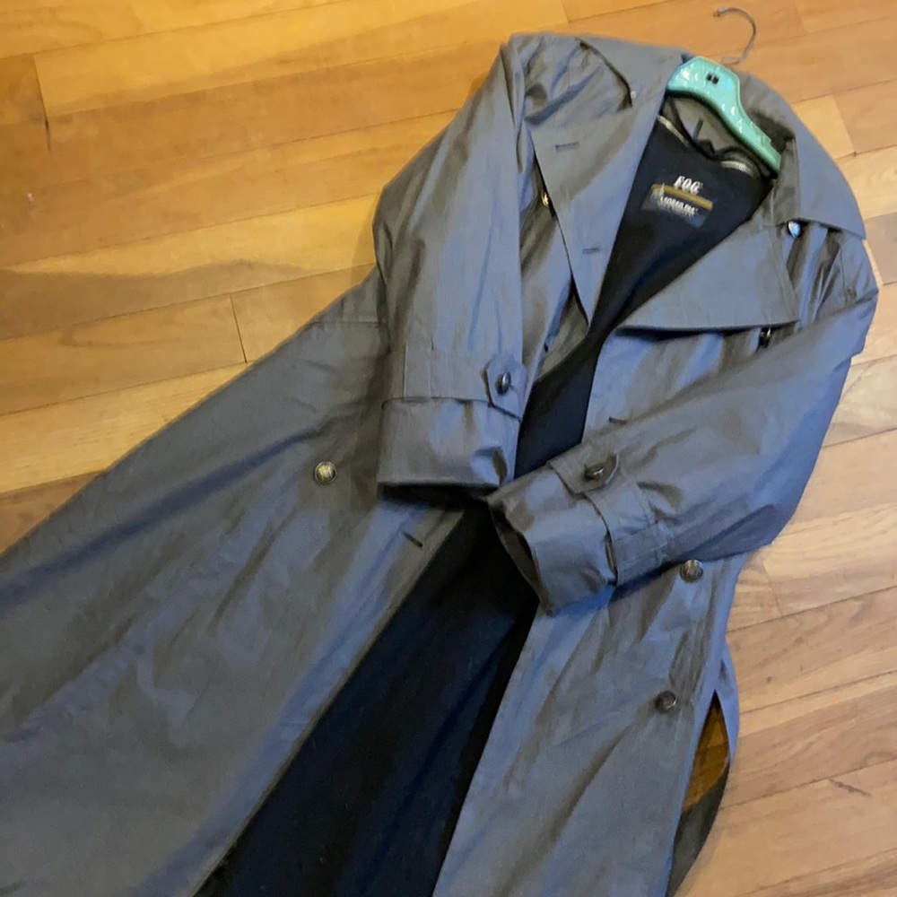 London Fog lined  trench coat. Size 8.